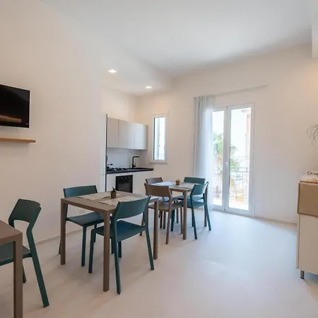 La Piazzetta Bed & Breakfast *